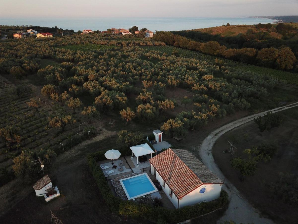 Bed and Breakfast Il Giardino Di Epicuro Рокка-Сан-Джованни Экстерьер фото