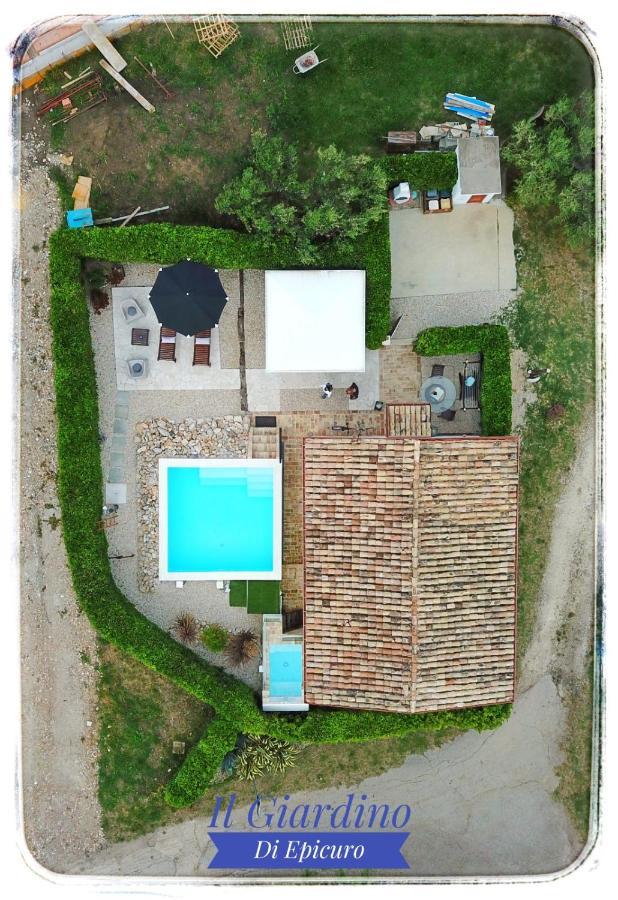 Bed and Breakfast Il Giardino Di Epicuro Рокка-Сан-Джованни Экстерьер фото